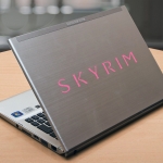 Наклейка на ноутбук SKYRIM